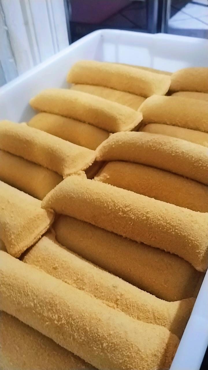 Enroladinho de frango com queijo